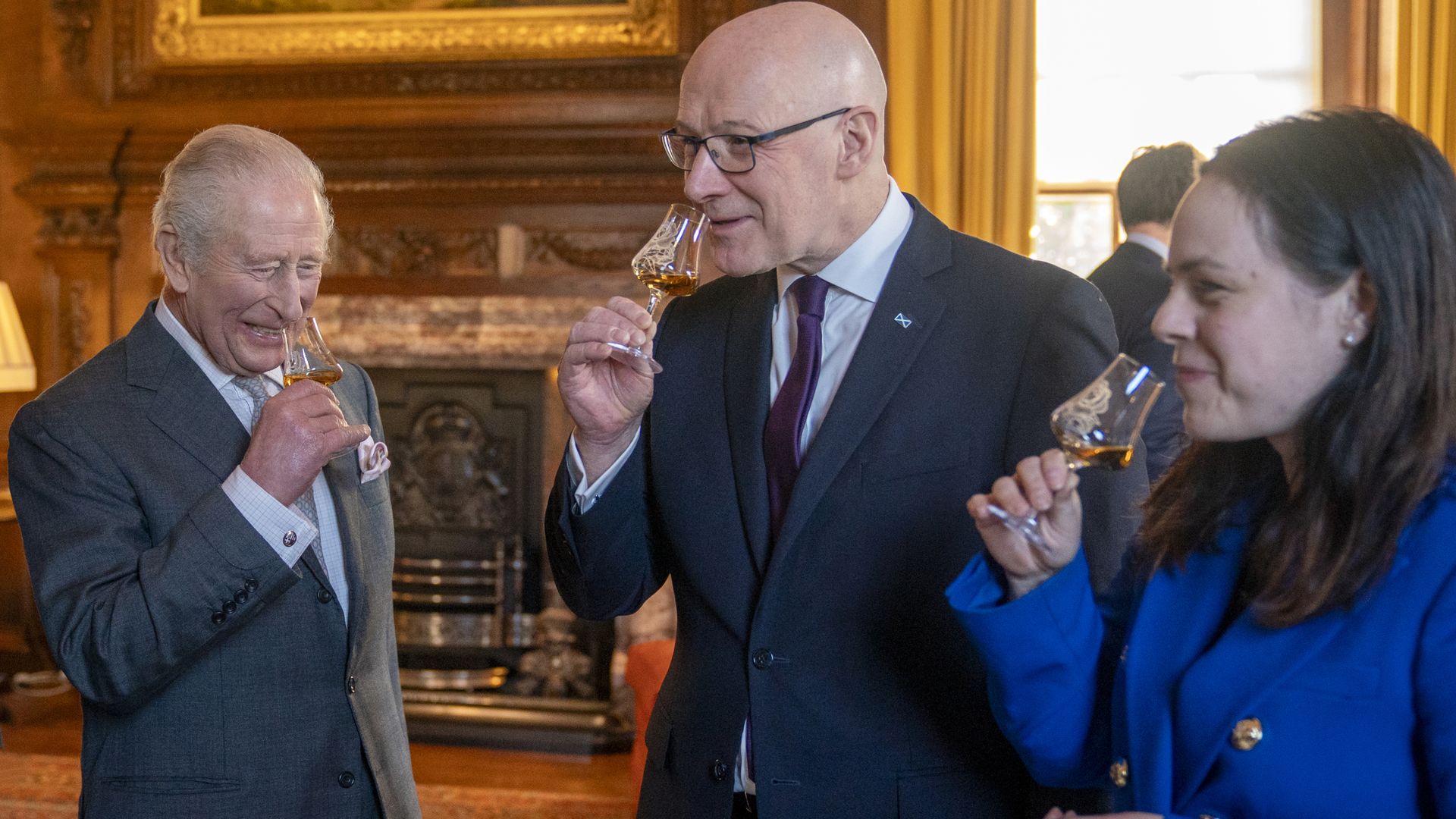 King shares dram with Scotland's first minister