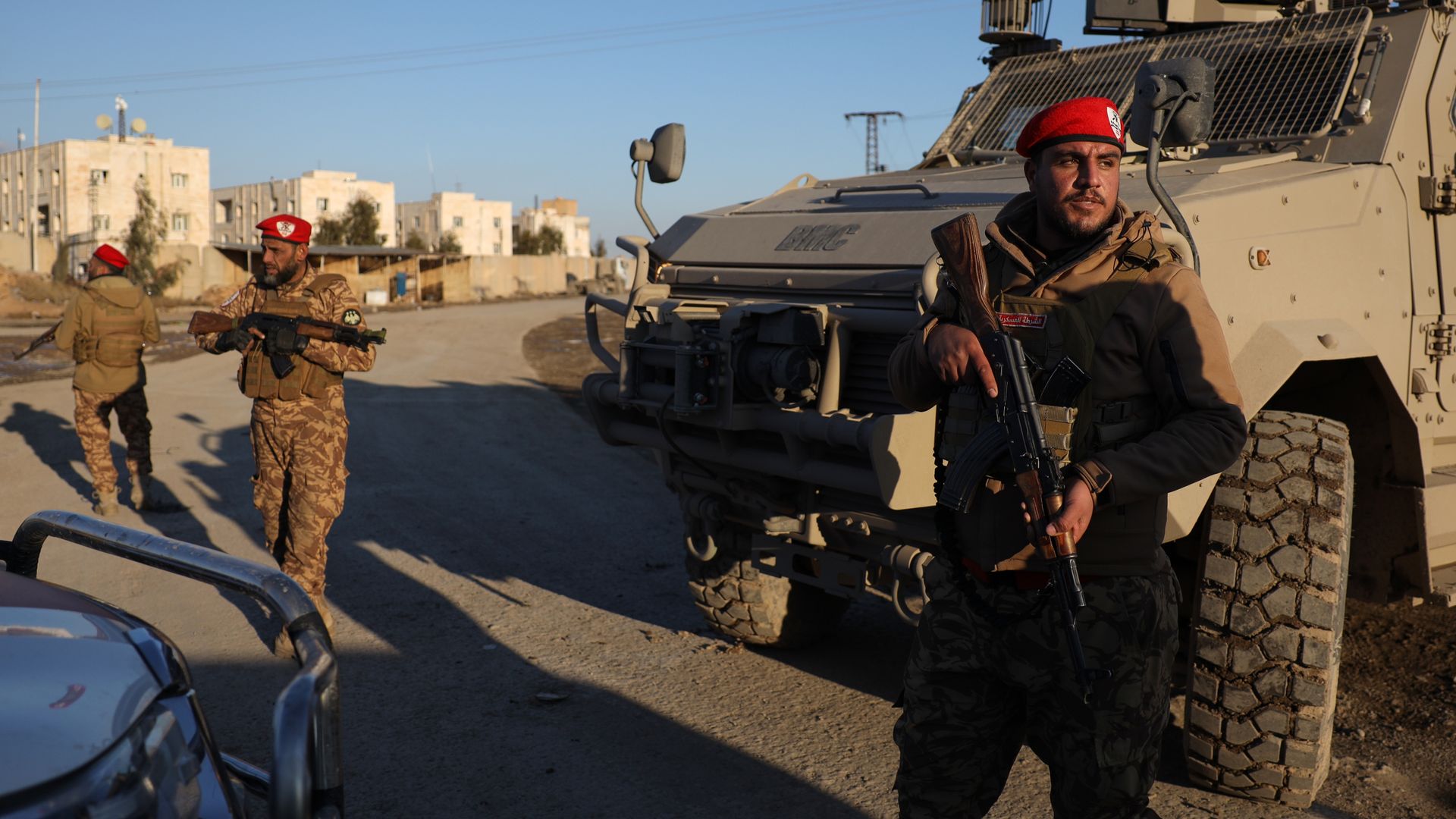 Fighting erupts near prisons holding IS extremists one day after ceasefire agreed