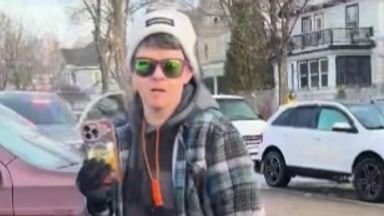 Good's wife argued with the ICE agent, also during filming, as he walked around the car.
