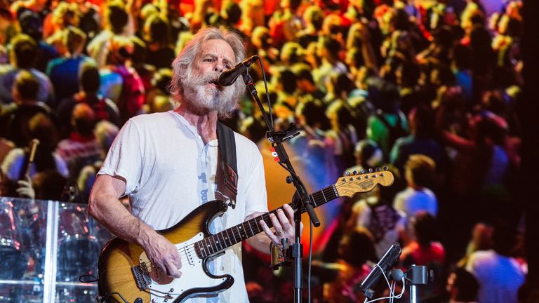 Weir, 2016'da Dead & Company ile Tennessee'de sahne alıyor. Resim: Invision/AP