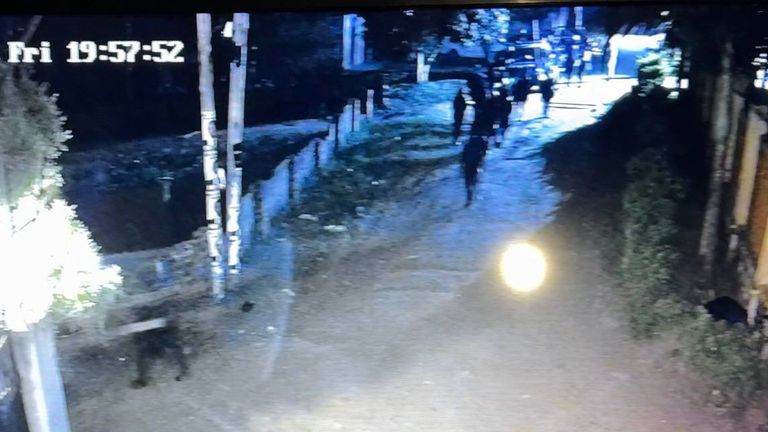 Politieaanwezigheid bij de woning van Bobi Wine. Foto: Facebook/Bobi Wine 