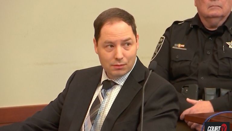 Brendan Banfield stanie we wtorek przed sądem w Fairfax. Zdjęcie: Court TV/AP