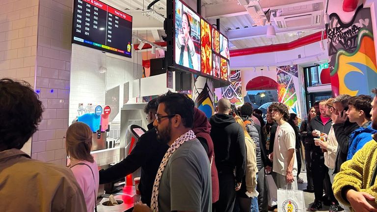 UK Fried Chicken Taste Test: US Chains Outrank KFC in Surprising Verdict