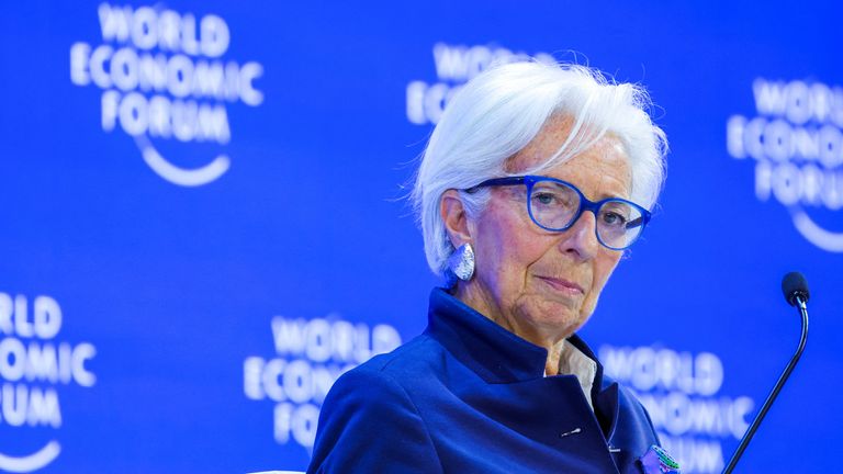 Avrupa Merkez Bankası patronu Christine Lagarde, ABD'nin yorumları üzerine Davos etkinliğini terk etti. Resim: Reuters