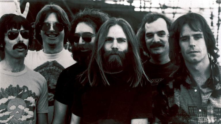 (LR) Grateful Dead'den Mickey Hart, Phil Lesh, Jerry Garcia, Brent Mydland, Bill Kreutzmann ve Bob Weir. Resim: AP