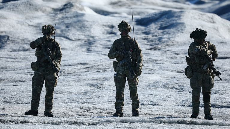 Grönland'da askeri tatbikat. Resim: Reuters