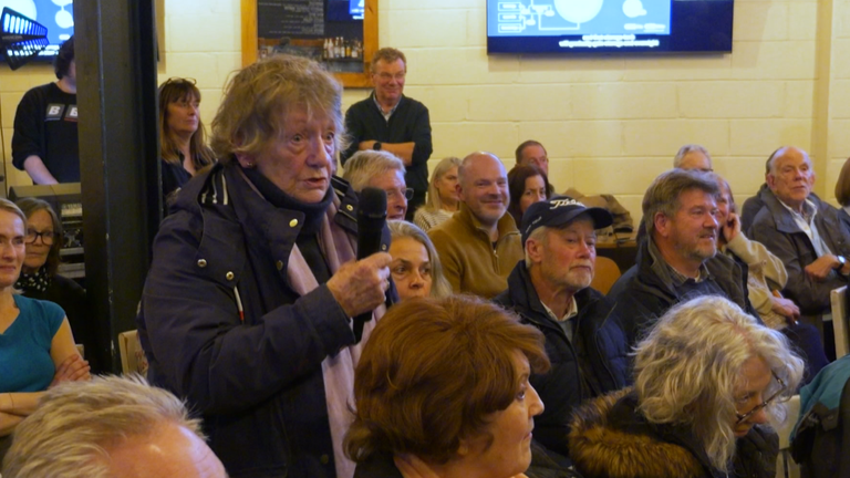 Wśród mieszkańców Tunbridge Wells narasta złość