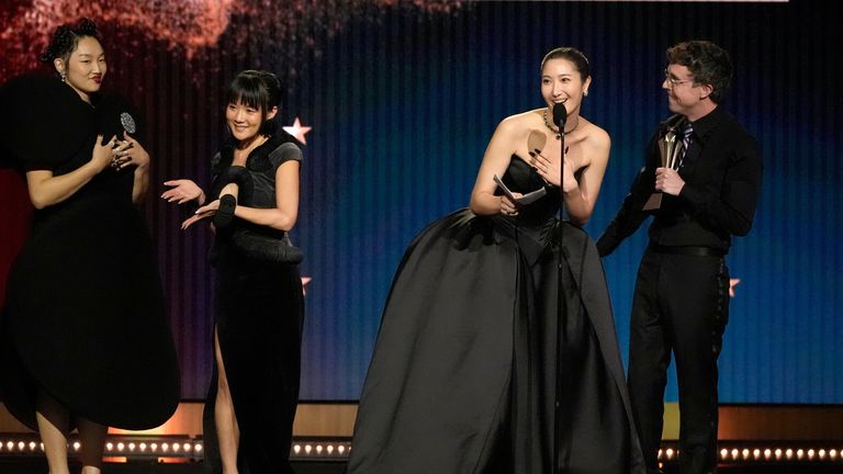 KPop Demon Hunters'ın baş şarkısı Golden en iyi şarkıyı aldı. Resim: AP