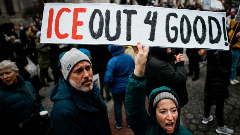 Bayan Good'un ölümünün ardından New York'taki protestocular. Resim: Reuters