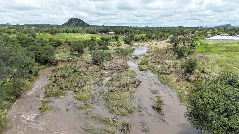 Rzeka Selati wylała, niszcząc posiadłości w Phalaborwa w Republice Południowej Afryki. Fot: Reuters