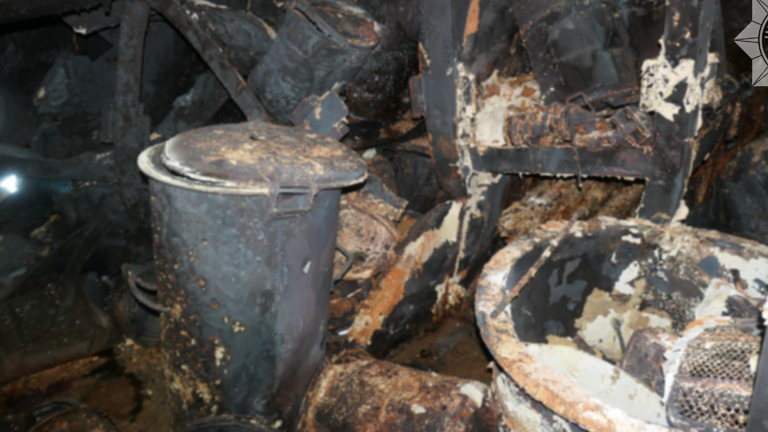 Zdjęcia wnętrza Solonga po uszkodzeniach powstałych w wyniku zderzenia ze Steną Immaculate. Zdjęcie: Policja w Humberside