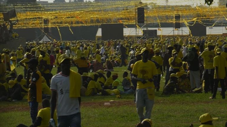 Um comício para o presidente Museveni