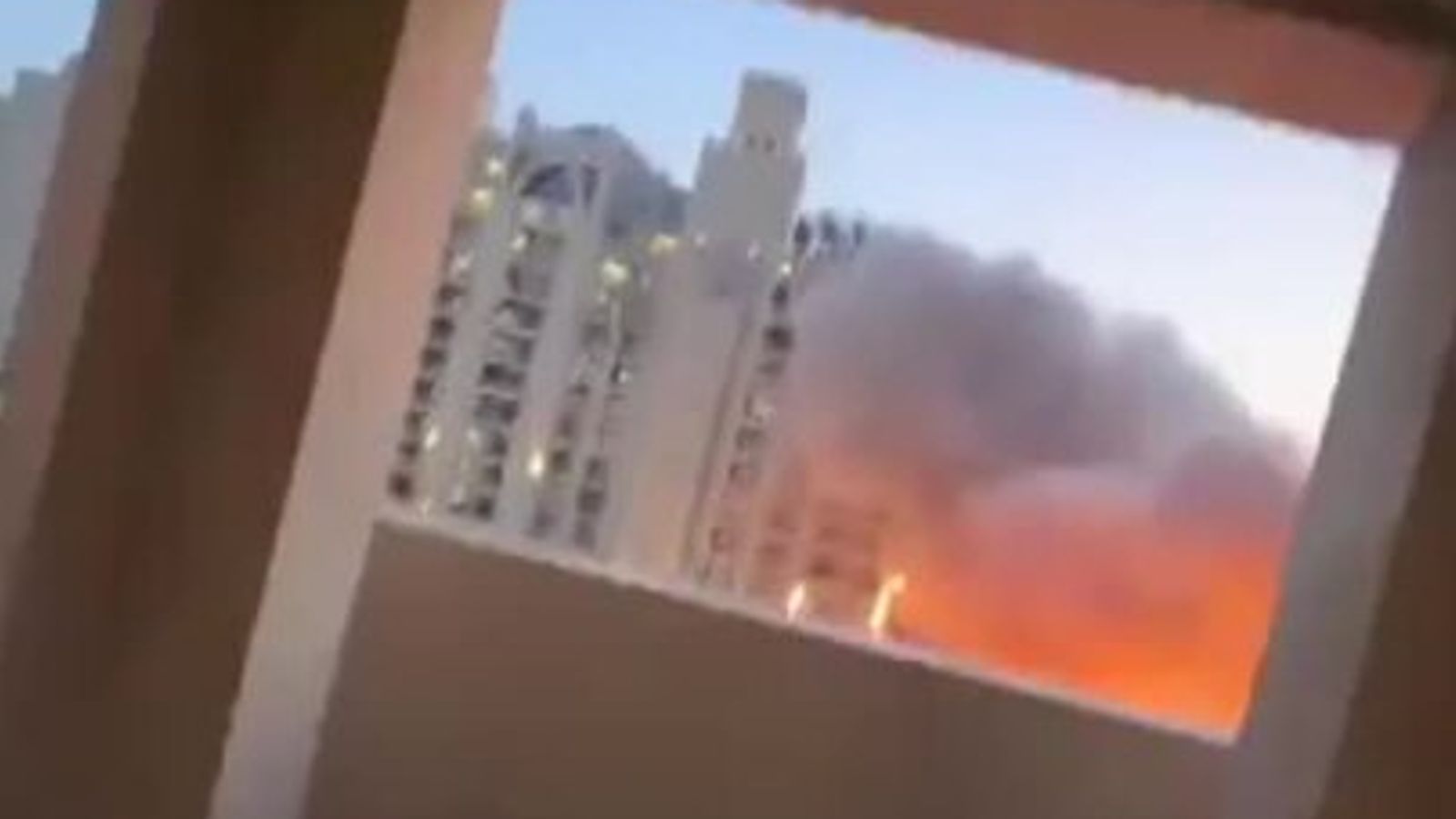 Big blasts heard over Dubai as people run for cover from Iranian missiles