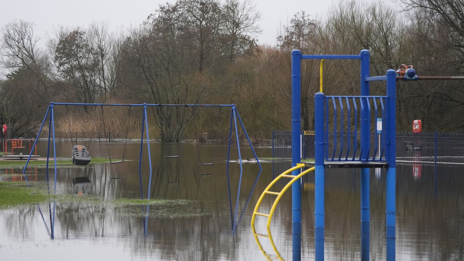 Fresh heavy rain warning issued amid hundreds of flood alerts