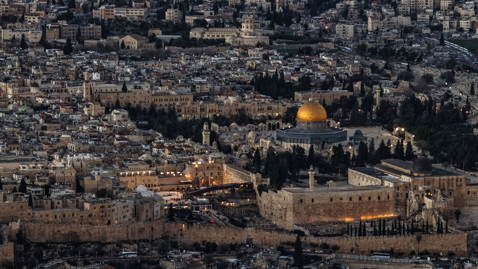 ‘Aquí hay tensión’: Jerusalén se prepara para la posibilidad de una guerra en Medio Oriente | Noticias del mundo