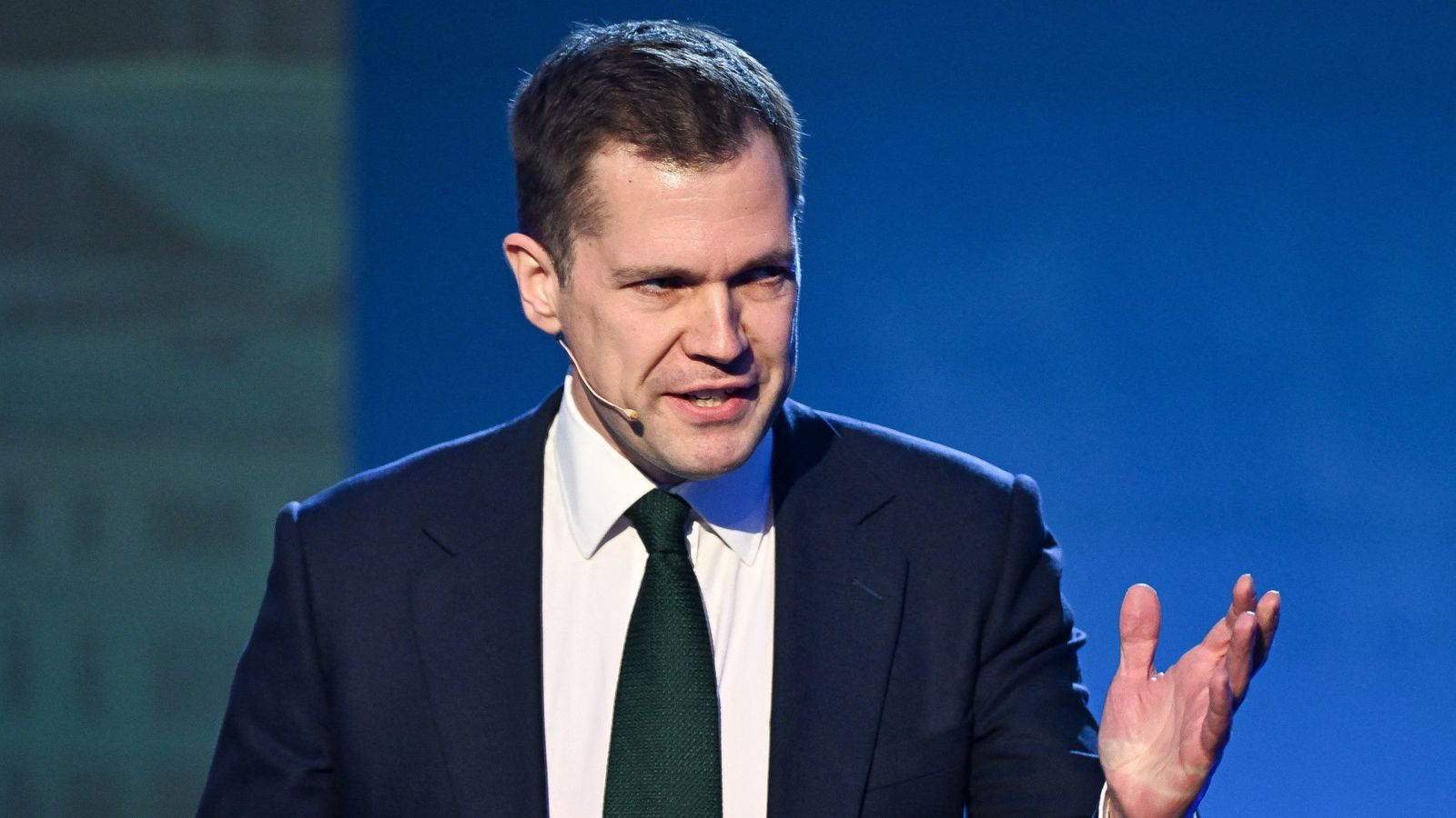 Robert Jenrick tries to blend old with new - but can ex-Tory really be Reform's 'reassuring revolutionary'?