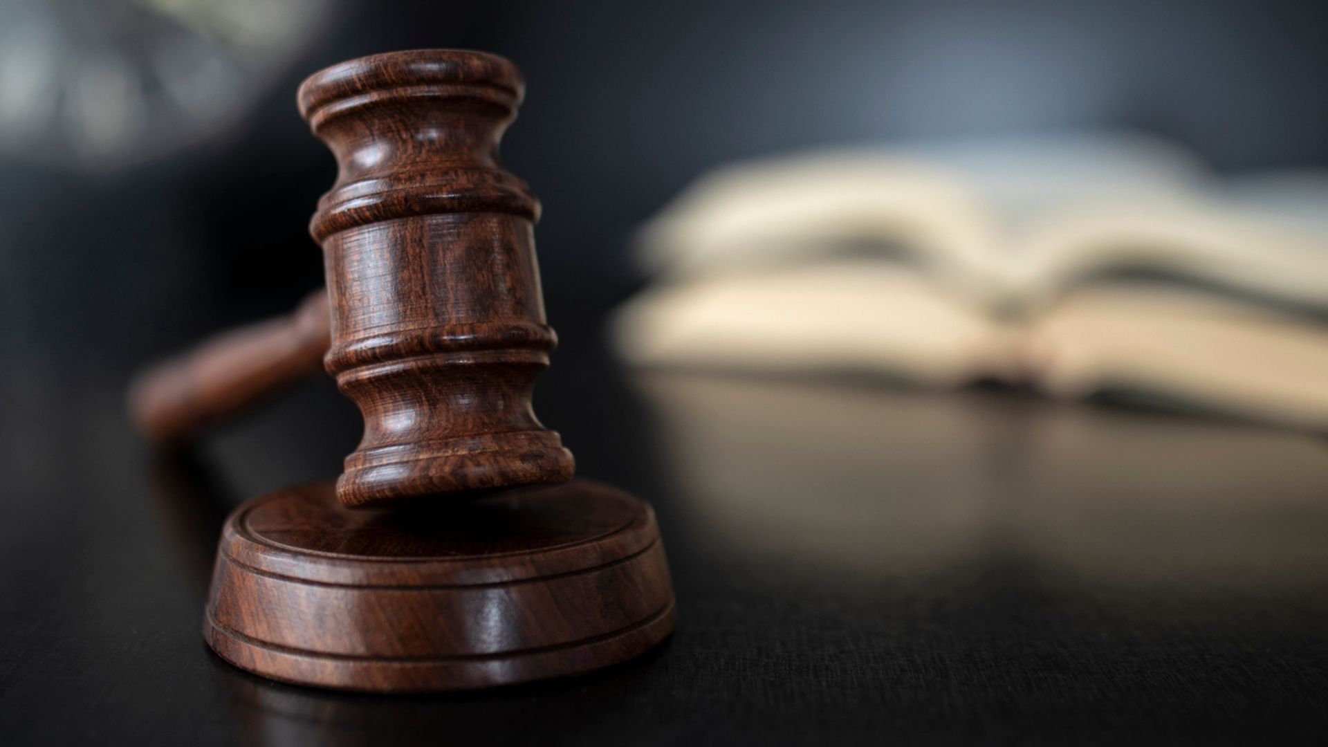 Suspected rapist accidentally set free and leaves UK before trial