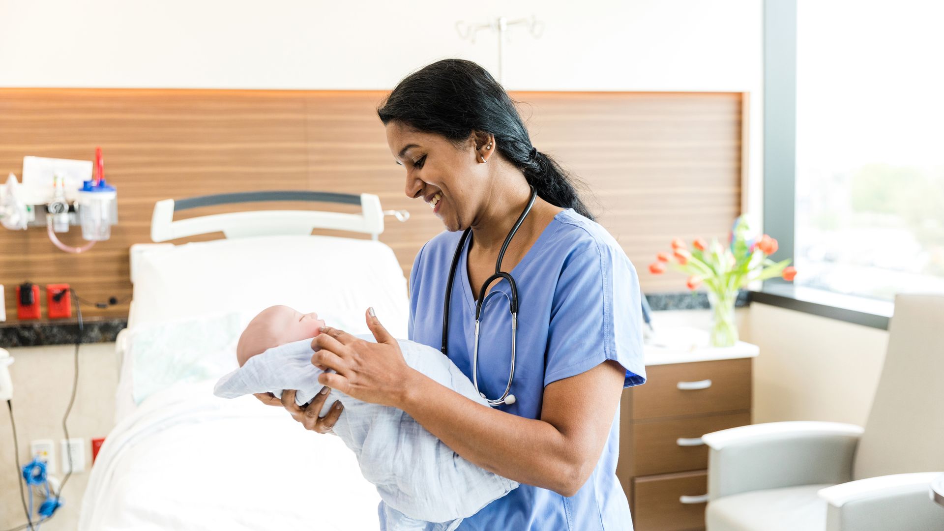 New midwives 'having to work in retail and hospitality'