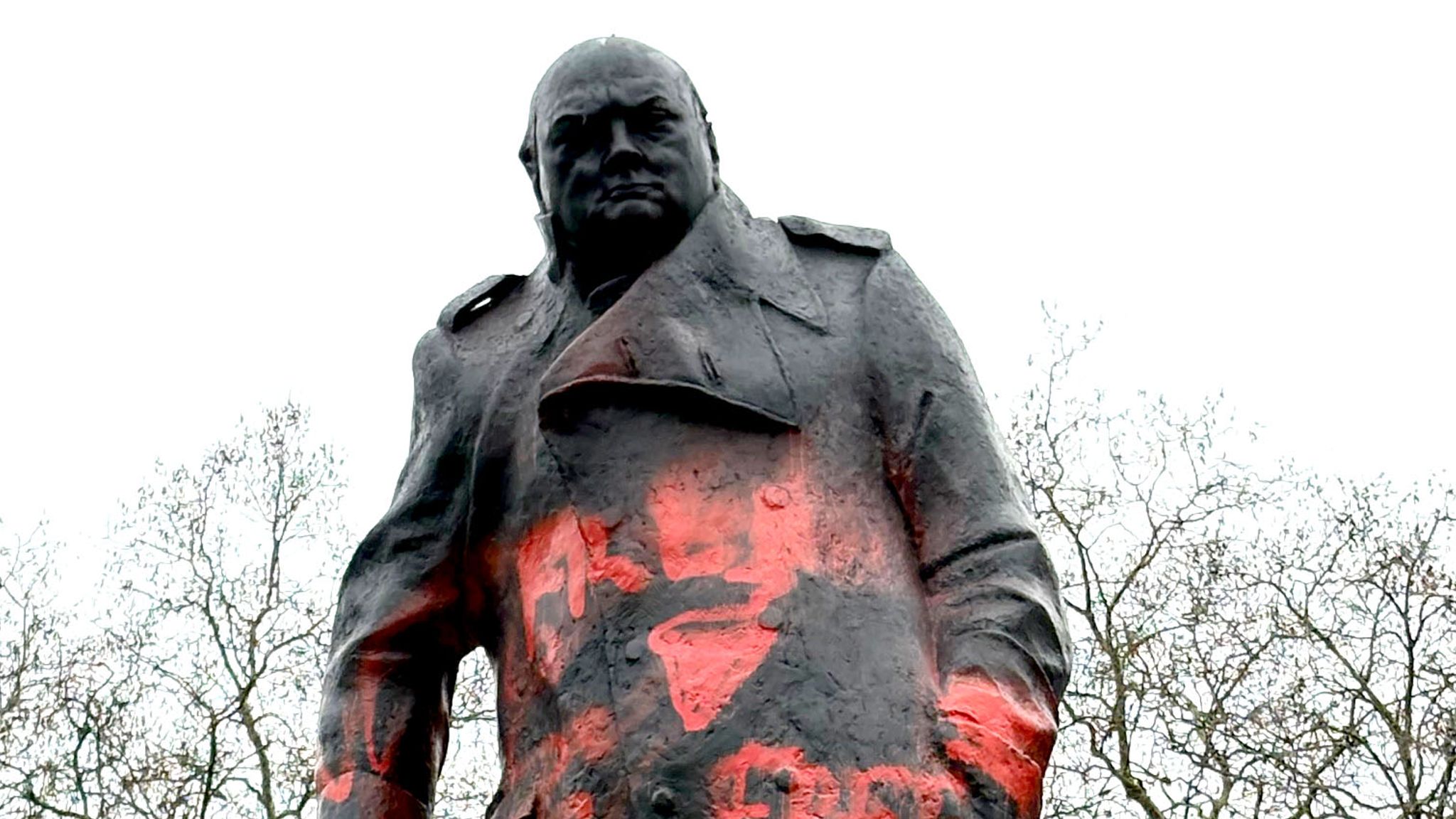 skynews-winston-churchill-statue_7176507.jpg