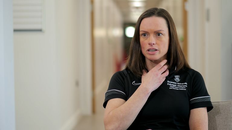 Doktor Elisabeth Williams stwierdziła, że ​​szyje kobiet reagują inaczej na uraz