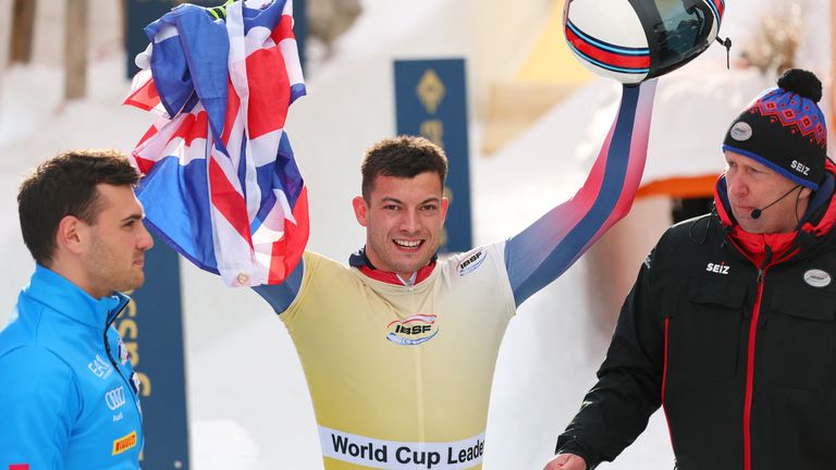 Matt Weston z drużyny GB świętuje zdobycie mistrzostwa świata. Fot: Reuters