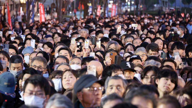 她在社交媒体上赢得了大量追随者。图片：美联社