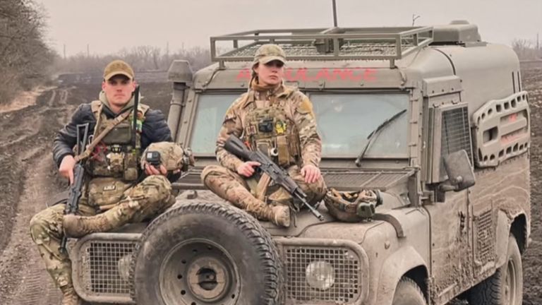 Viktoriia Honcharuk Ukrayna'da görev yapıyor.