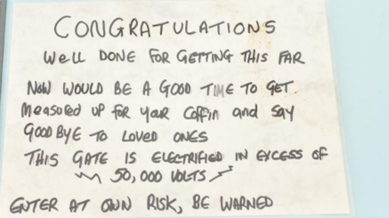 警方发现的诱杀装置标志。图片：约克郡和亨伯地区有组织犯罪部门/宾夕法尼亚州