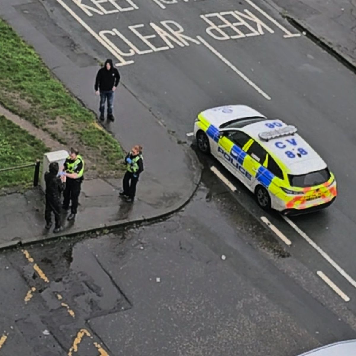 Man arrested after Edinburgh tower block stand-off following knife ...