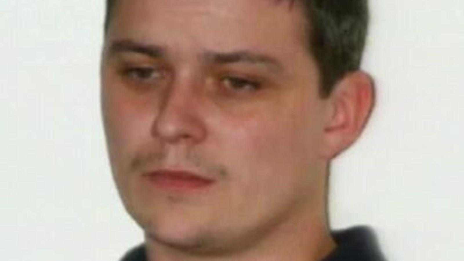 Prisoner in court charged with Ian Huntley murder