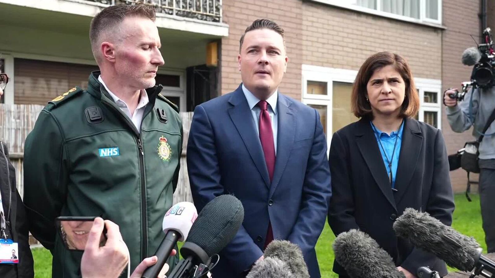 Ambulance attack a 'despicable act of evil' says health secrtary