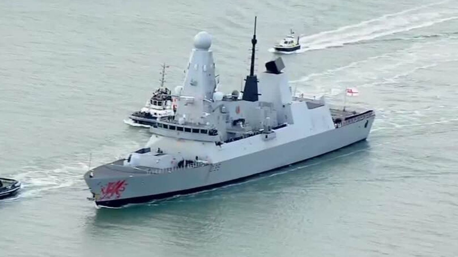 HMS Dragon meert aan in het oostelijke Middellandse Zeegebied met ‘klein technisch probleem’ terwijl de oorlog in Iran escaleert | Brits nieuws