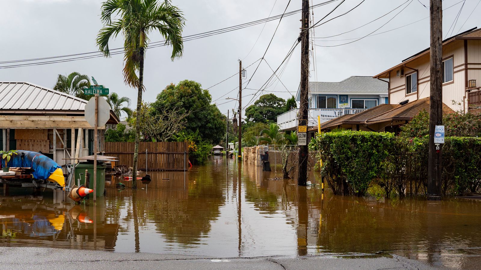 Hawaii suffers worst flooding in 20 years as residents told to 'LEAVE NOW'