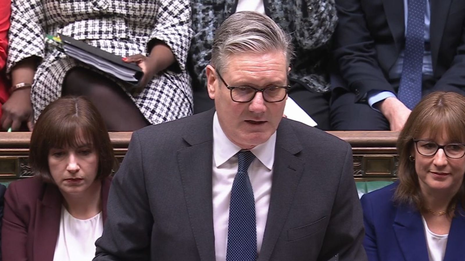 PM accuses Badenoch of 'mother of all U-turns' on Iran war