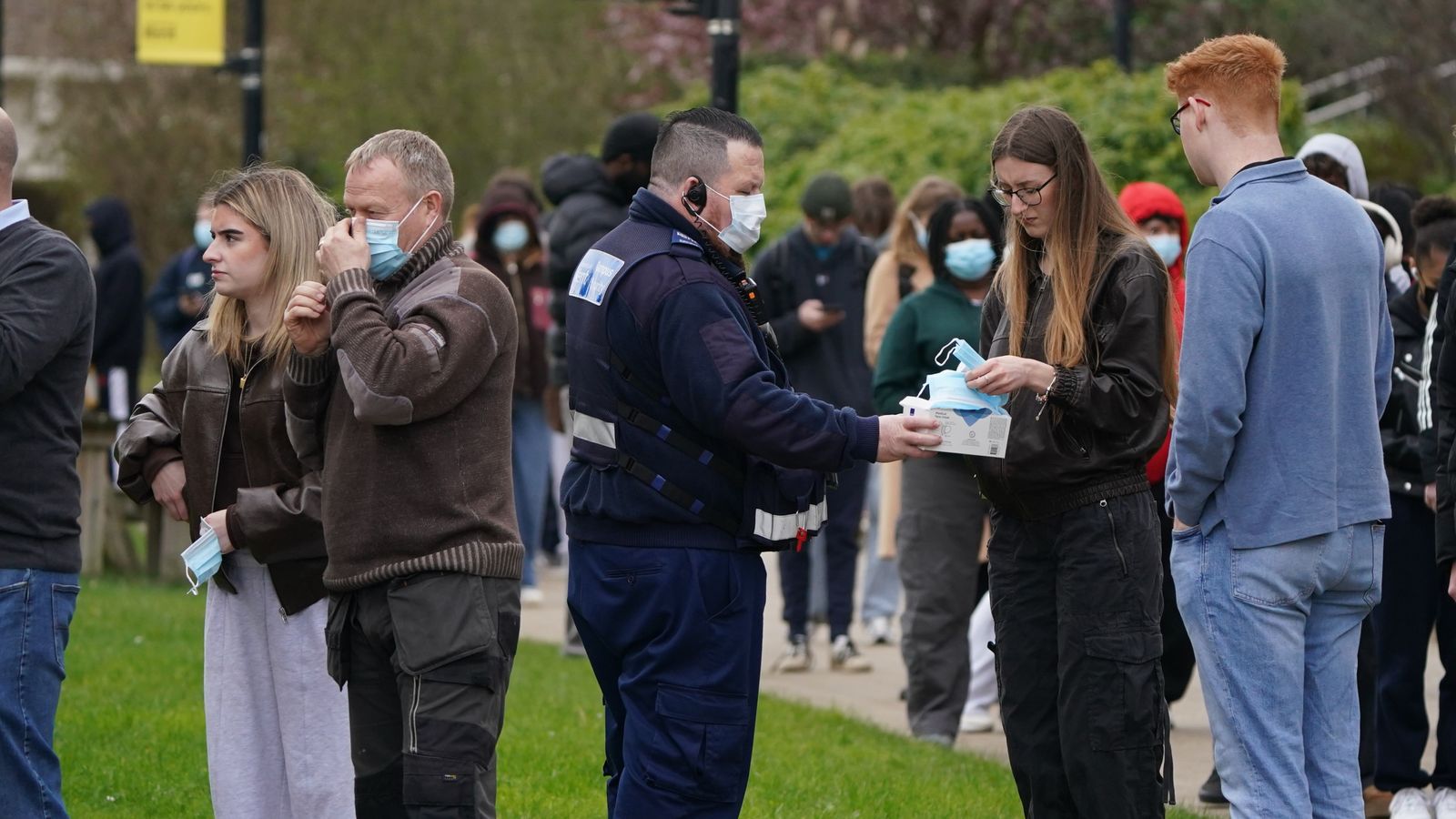 Meningitis: How worried should we be about the outbreak?