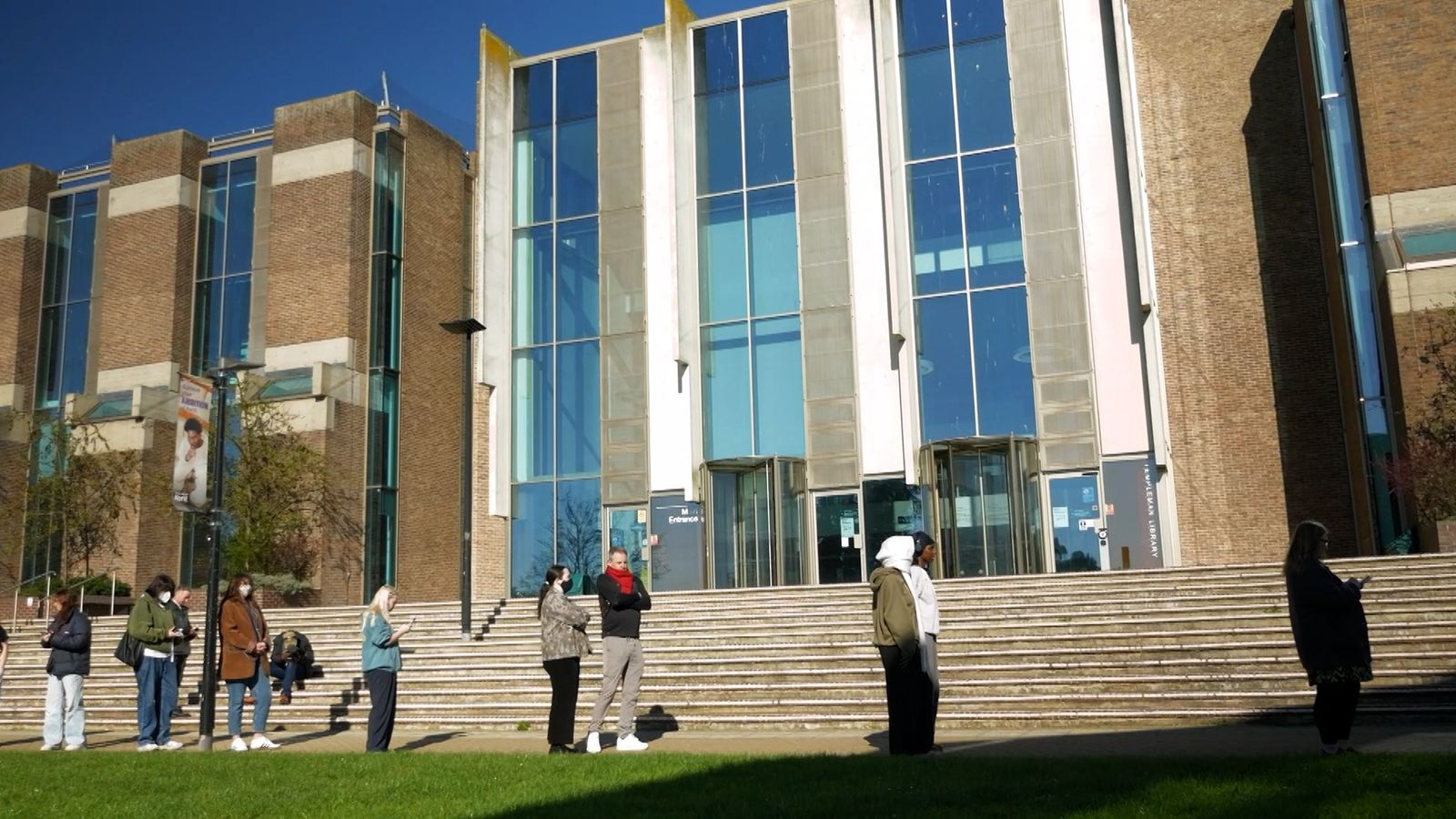 Questions raised over government rolling out meningitis vaccine in Kent university