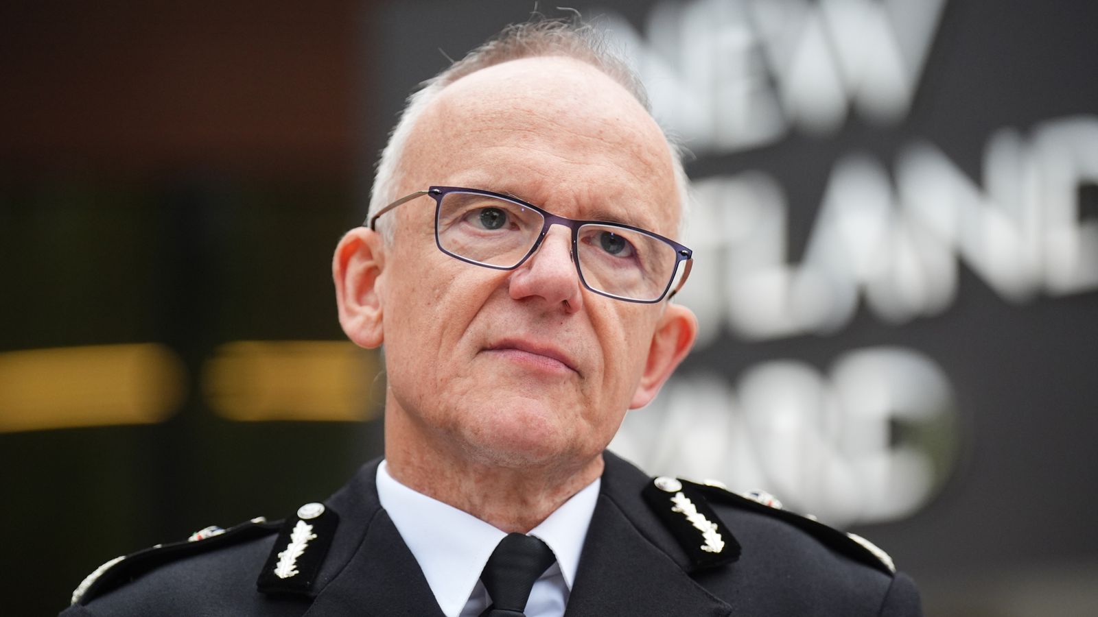 Met chief 'flabbergasted' by release of knife and gun suspects