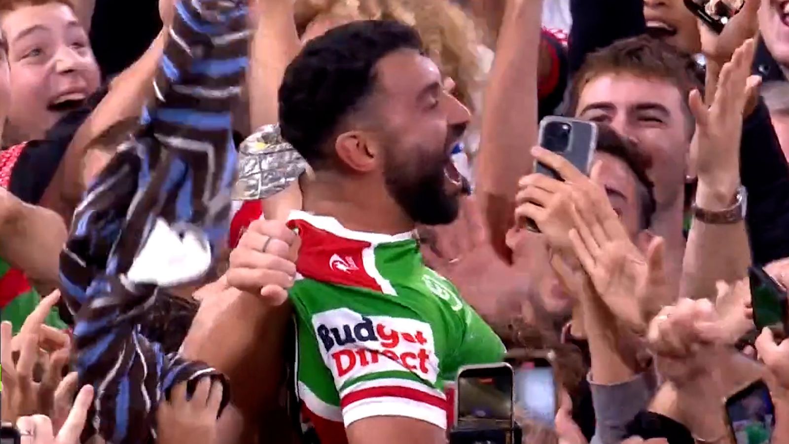 Moment rugby league star Alex Johnston makes NRL history