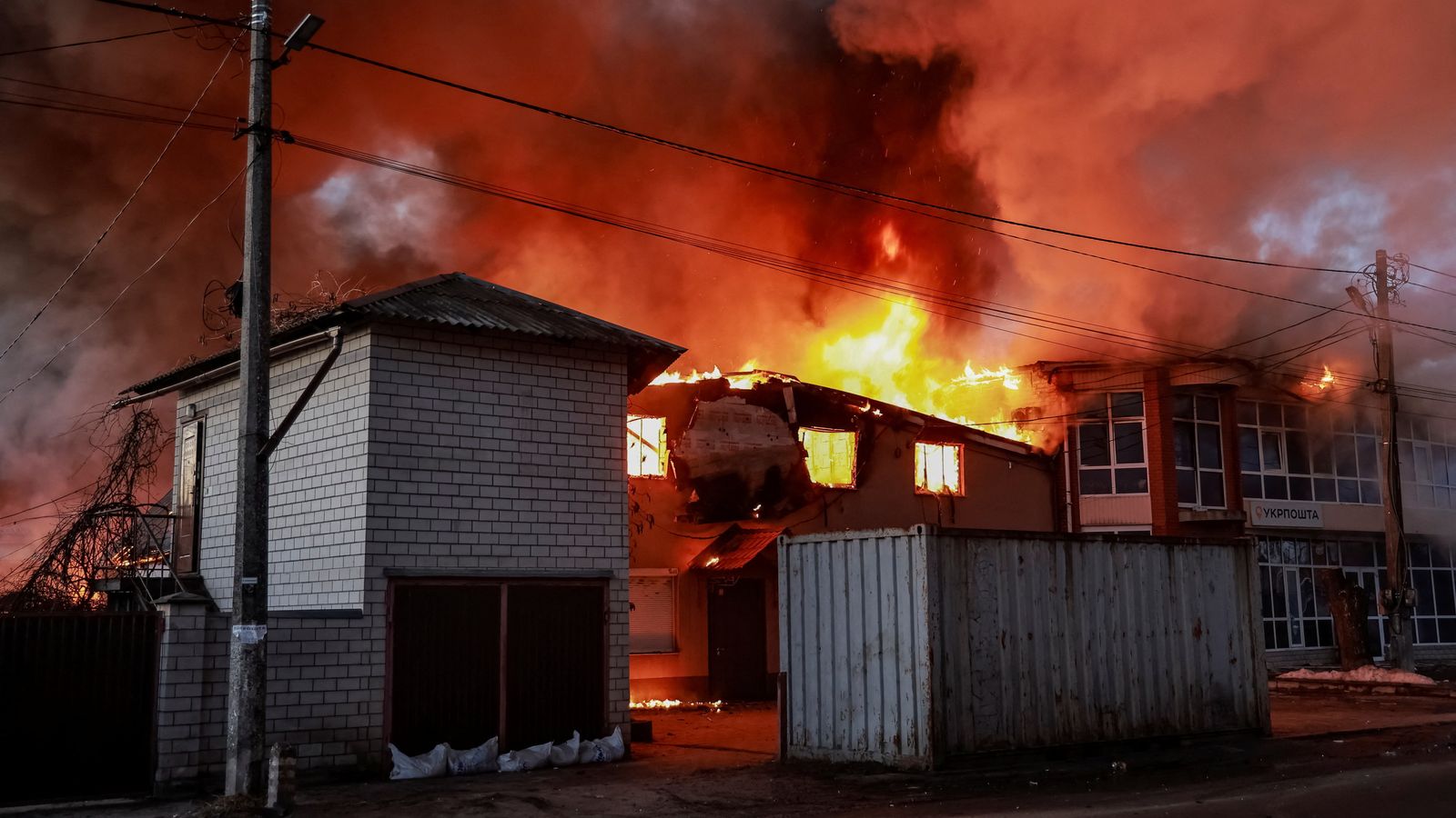 Cinco personas murieron en el ataque de Rusia a Ucrania mientras las conversaciones de paz se estancaban en medio de conflictos en Medio Oriente | Noticias del mundo