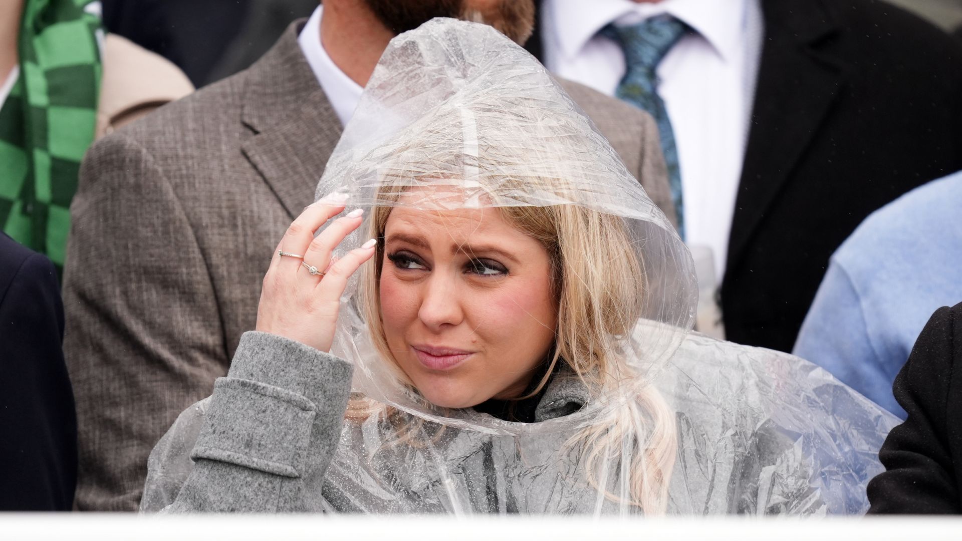 UK faces cold showers as Arctic air sweeps across country