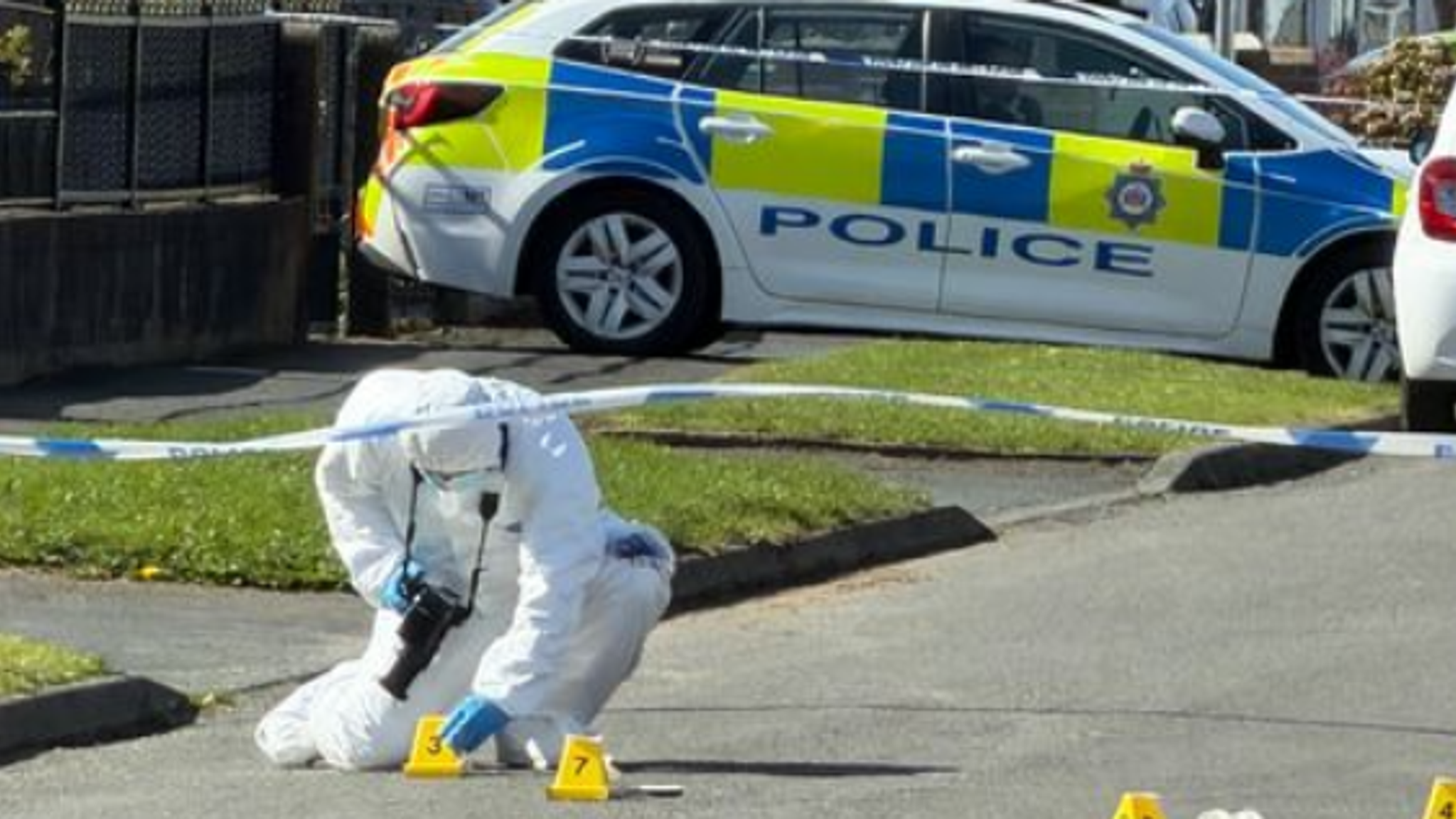 Murder investigation launched following death of teenage girl in Leeds ...