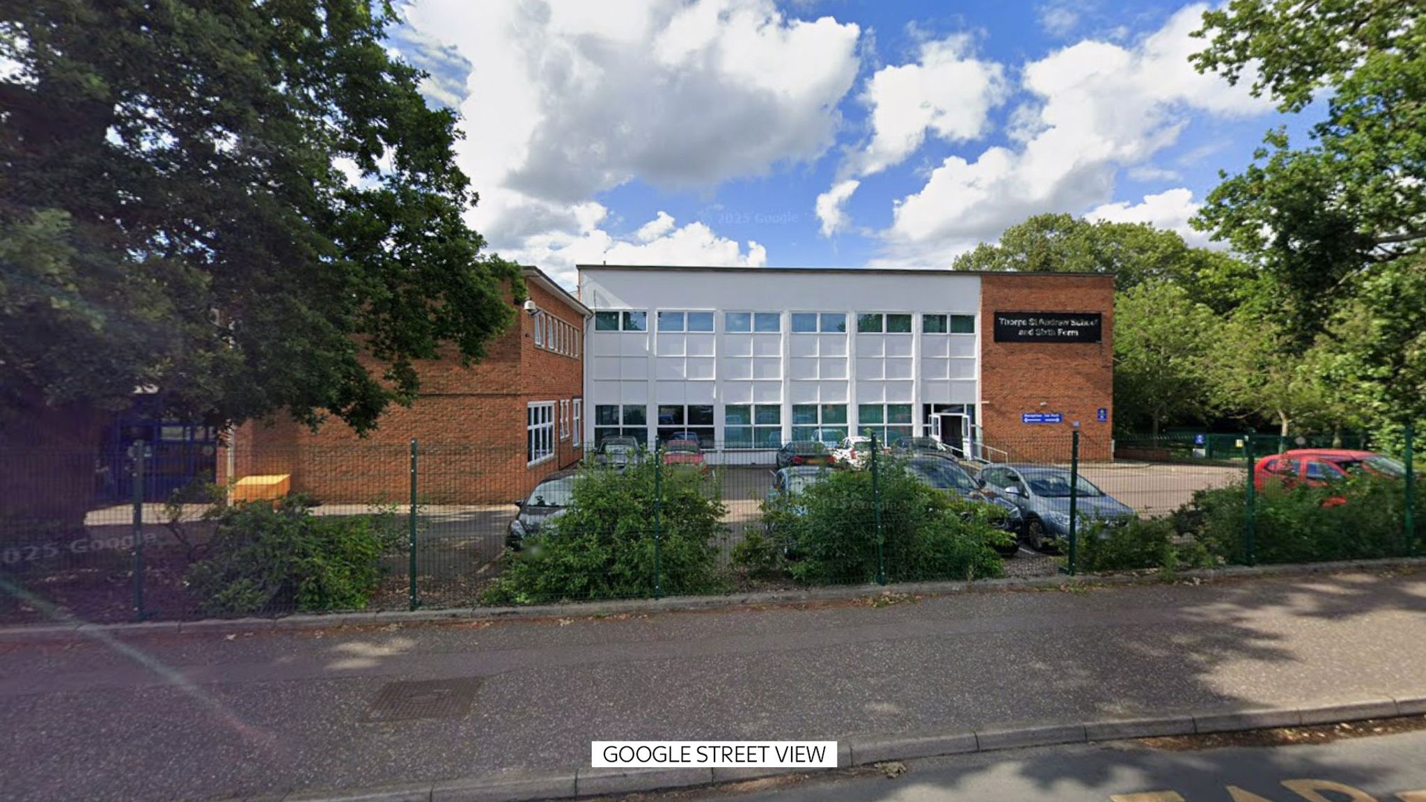 Teen Girl Stabbed at Norfolk School – Boy Arrested - uknip.co.uk
