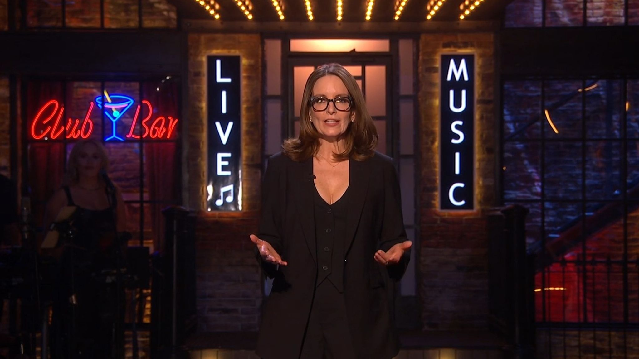 SNL UK Debut Wins Rave Reviews