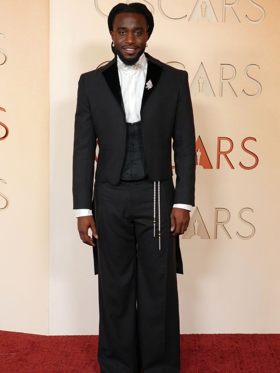 Shaboozey looking dapper in tails with pearls to boot. Pic: AP