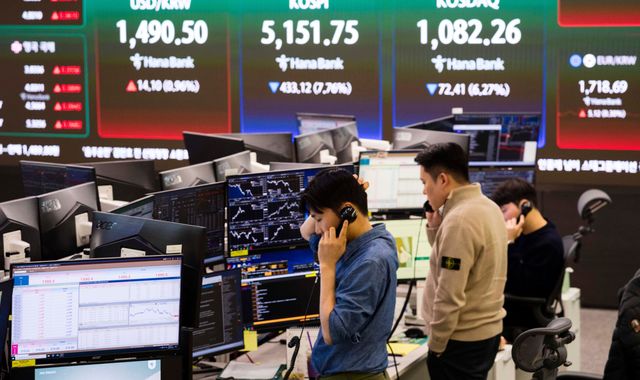 Clear market uncertainty despite latest Trump attempt too soothe concerns