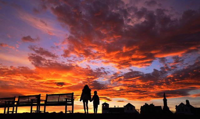 UK weather: Cloud of Saharan dust to bring vibrant sunsets and hazy skies