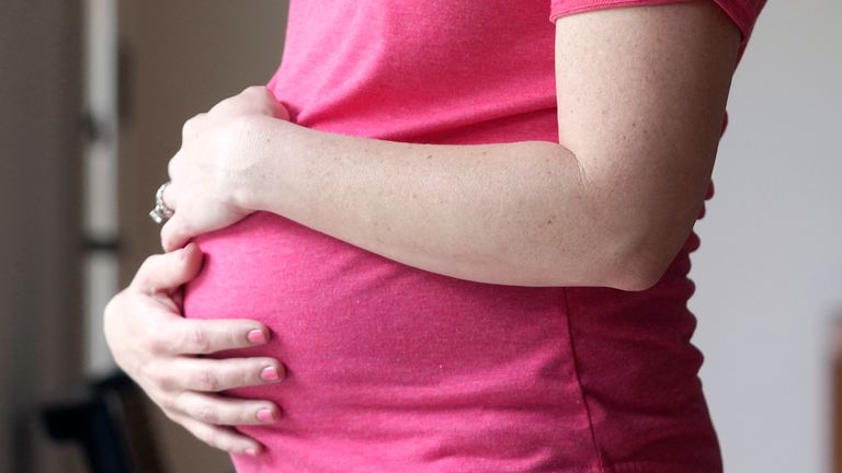 Court Rules Paternity Unidentifiable in Case Involving Mother and Identical Twins