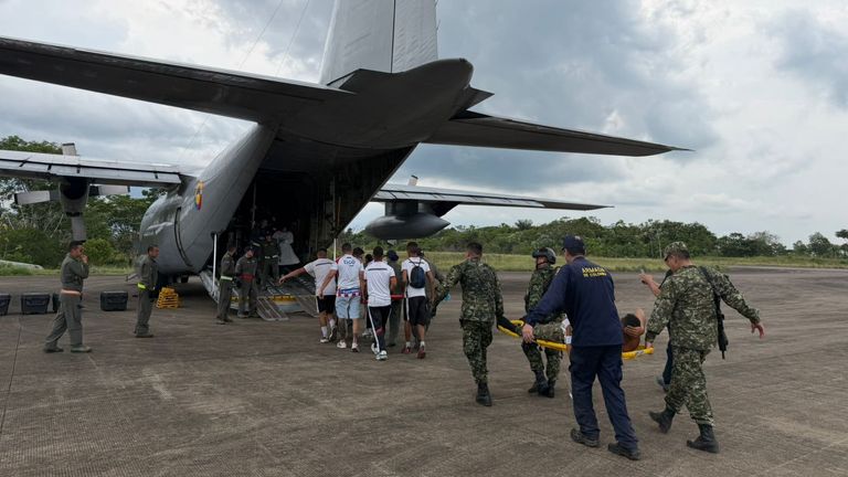 على الأقل 34 قتيلاً بعد تحطم طائرة في كولومبيا