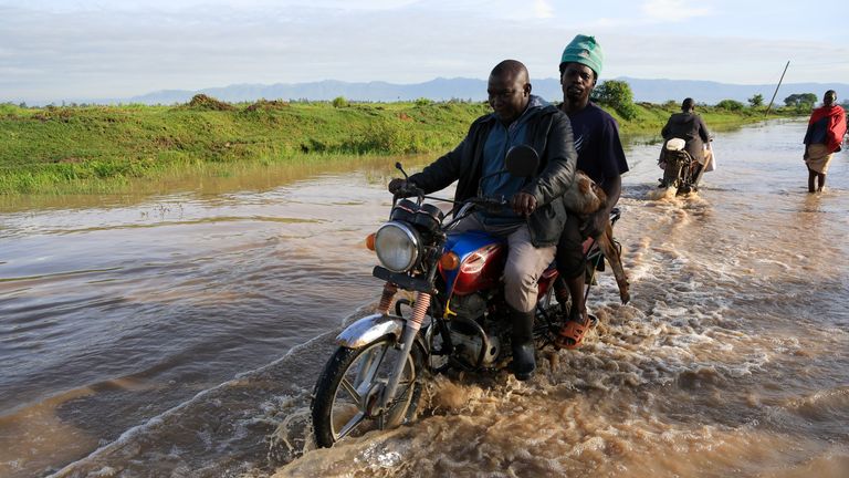 Floods in Kenya leave 88 dead and thousands displaced | World News