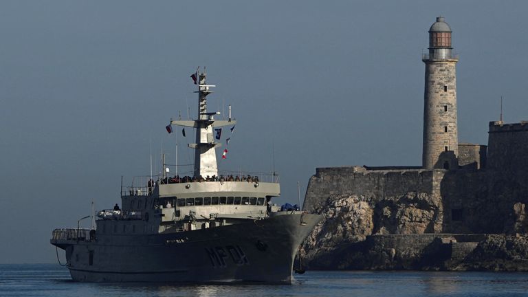 Meksika gemileri, ABD'nin akaryakıt ambargosunun ardından Küba'ya insani yardım ulaştırdı. Resim: Reuters